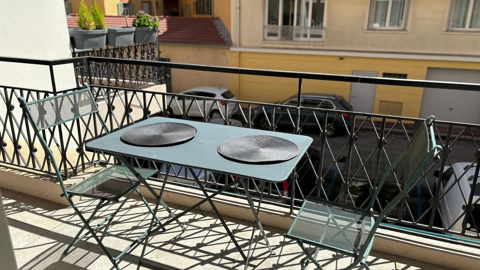 Studio 2 Etoiles A Menton Pour 4 Personnes